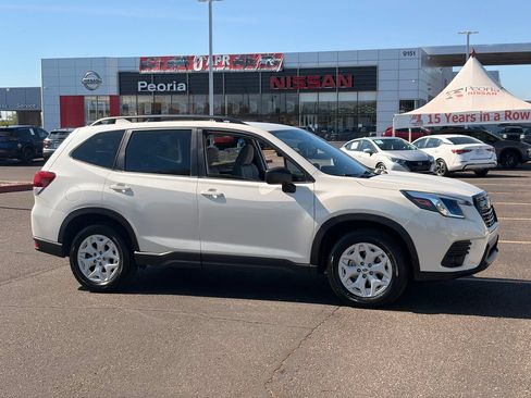 Used 2022 Subaru Forester AWD/4WD image 5