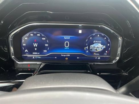 Used 2023 Chevrolet Silverado 1500 LT AWD/4WD image 13