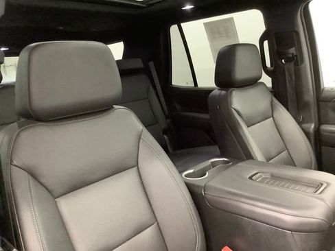 Used 2022 Chevrolet Tahoe Z71 w/ Z71 Off-Road Package AWD/4WD image 32
