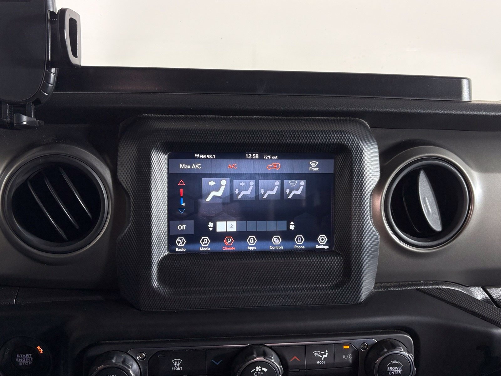 Used 2022 Jeep Wrangler Unlimited Sport AWD/4WD image 13