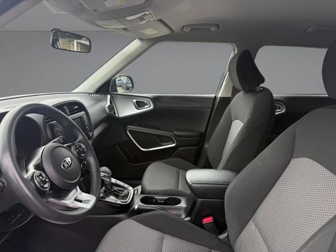 Used 2020 Kia Soul LX FWD image 13