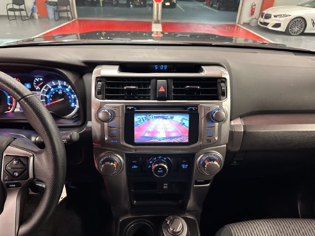 Certified 2018 Toyota 4Runner SR5 AWD/4WD image 20