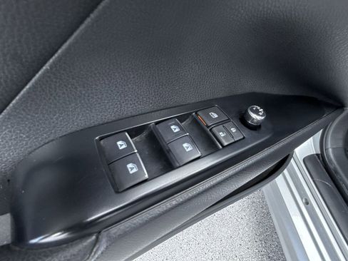 Used 2019 Toyota Camry XSE FWD image 18