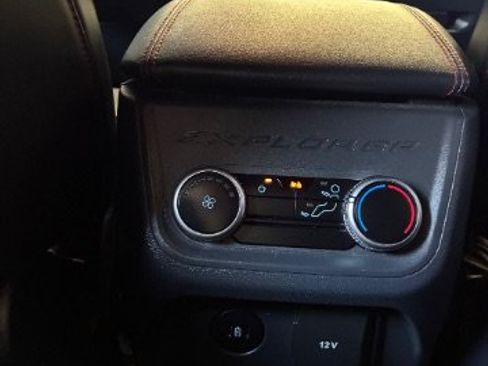 Used 2025 Ford Explorer ST-Line w/ ST-Line Street Pack AWD/4WD image 3