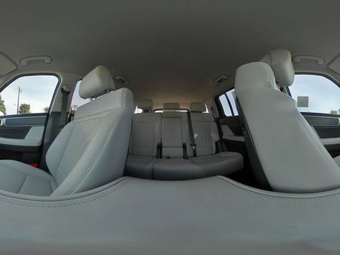 Used 2025 Hyundai Santa Fe SEL AWD/4WD image 46