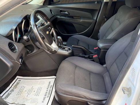 Used 2013 Chevrolet Cruze LT image 8