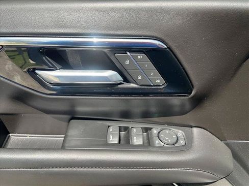 Used 2025 Chevrolet Tahoe LT w/ Comfort Package RWD image 12