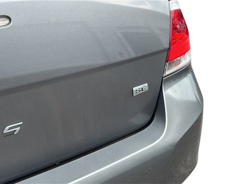 Used 2010 Ford Focus SE image 10