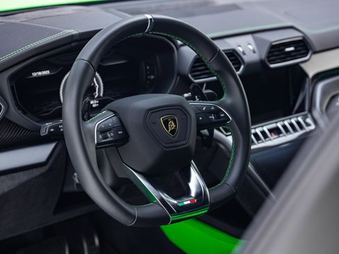 Used 2021 Lamborghini Urus image 29