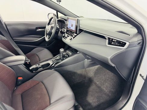 Used 2024 Toyota Corolla SE w/ SE Premium Package FWD image 28