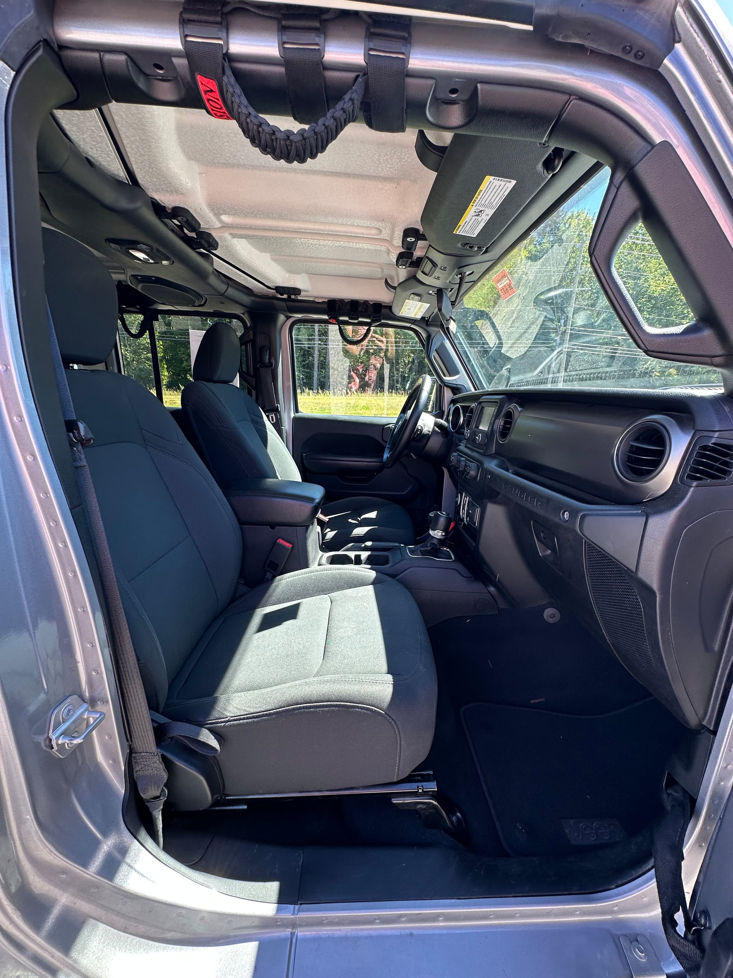 Used 2018 Jeep Wrangler Unlimited Sport S AWD/4WD image 22