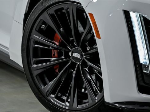 Used 2023 Cadillac CT5 V Blackwing w/ Driver Assist Package RWD image 4