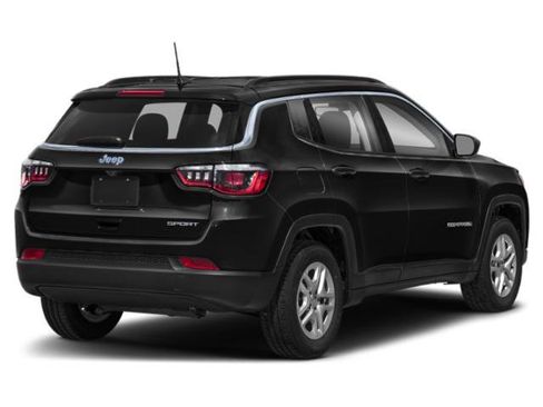 Used 2020 Jeep Compass Latitude AWD/4WD image 2