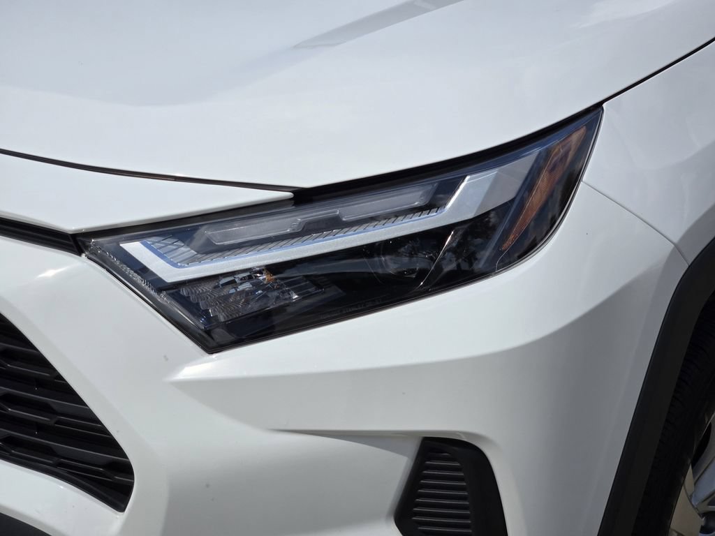 Used 2024 Toyota RAV4 XLE FWD image 6
