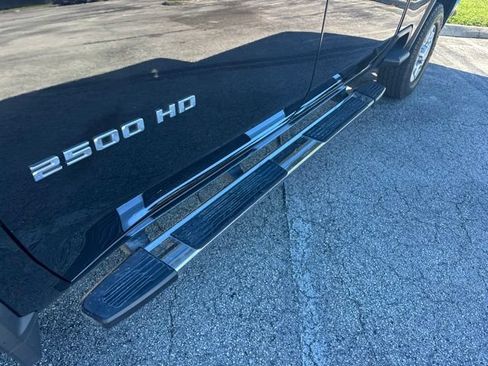 Used 2023 Chevrolet Silverado 2500 LTZ AWD/4WD image 13