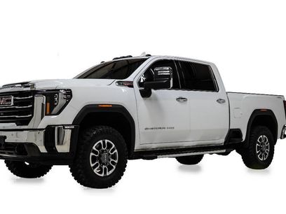 Used 2025 GMC Sierra 2500 SLT w/ SLT Premium Package