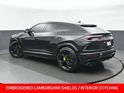 Used 2021 Lamborghini Urus AWD/4WD image 5