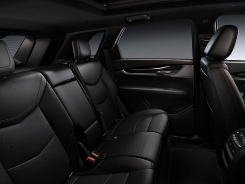 New 2026 Cadillac XT5 Premium Luxury w/ LPO, ONYX Package image 34