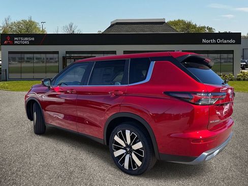 New 2026 Mitsubishi Outlander SE FWD image 3