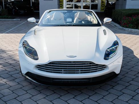 Used 2019 Aston Martin DB11 Volante RWD image 19