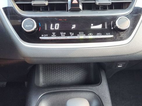 Used 2026 Toyota Corolla SE FWD image 21