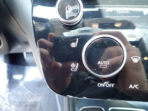 Used 2024 INFINITI QX60 Sensory AWD/4WD image 22