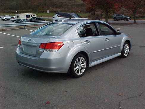 Used 2014 Subaru Legacy 2.5i Premium image 9