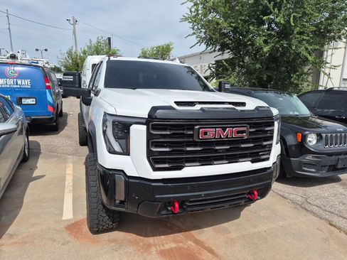 Used 2024 GMC Sierra 2500 AT4X AWD/4WD image 21