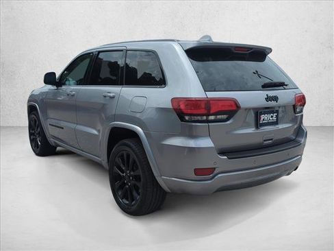 Used 2020 Jeep Grand Cherokee Altitude RWD image 7