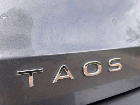 Used 2022 Volkswagen Taos SE AWD/4WD image 13