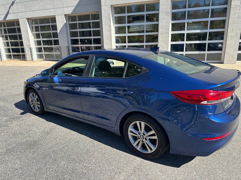 Used 2017 Hyundai Elantra Value Edition FWD image 4