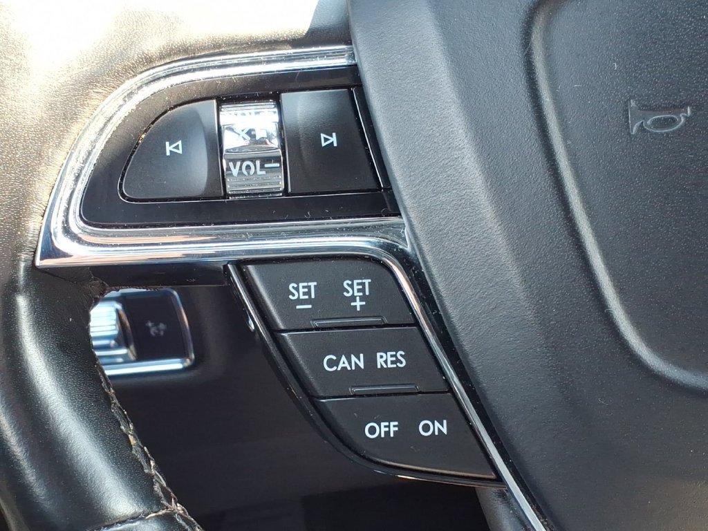 Certified 2023 Lincoln Nautilus Reserve AWD/4WD image 24
