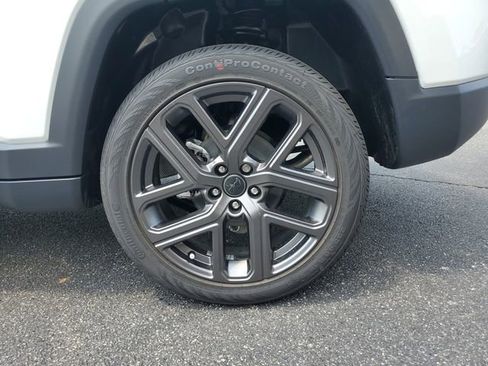 New 2025 Jeep Compass Limited w/ Sun & Sound Group image 11