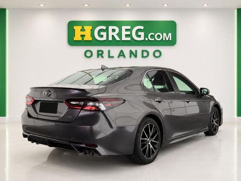 Used 2021 Toyota Camry SE w/ Carpet Mat Package (TMS) FWD image 6