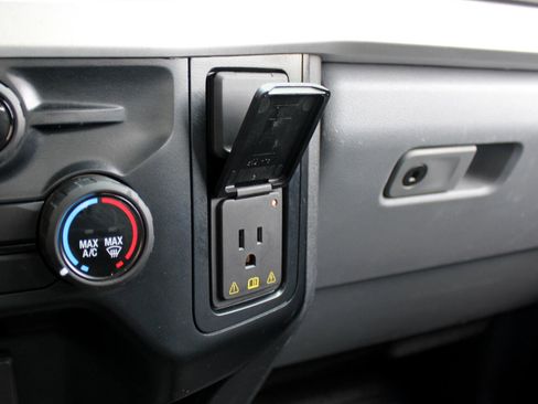 Used 2024 Ford F250 XLT image 32