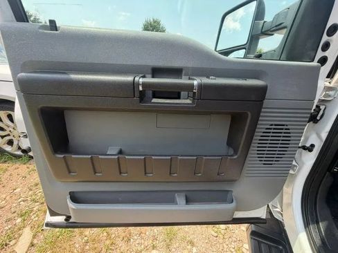 Used 2016 Ford F250 XL w/ Power Equipment Group RWD image 9