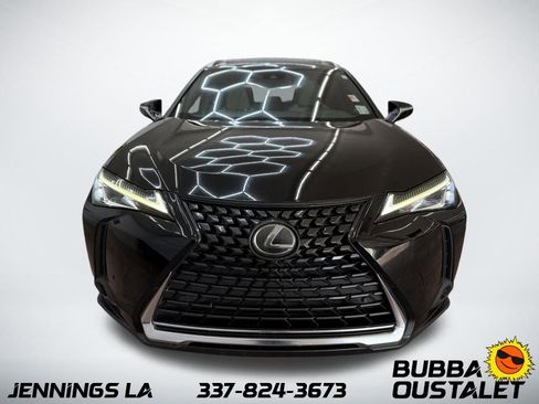 Used 2022 Lexus UX 200 w/ Accessory Package (Z2) image 8