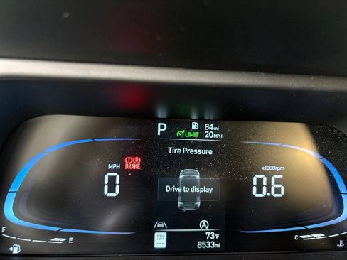 Used 2026 Hyundai Elantra SE FWD image 12