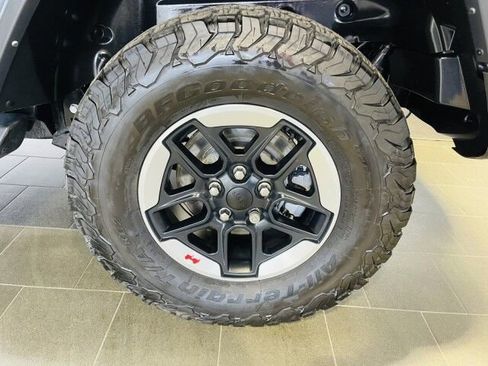 Used 2022 Jeep Wrangler Unlimited Rubicon w/ Steel Bumper Group AWD/4WD image 32