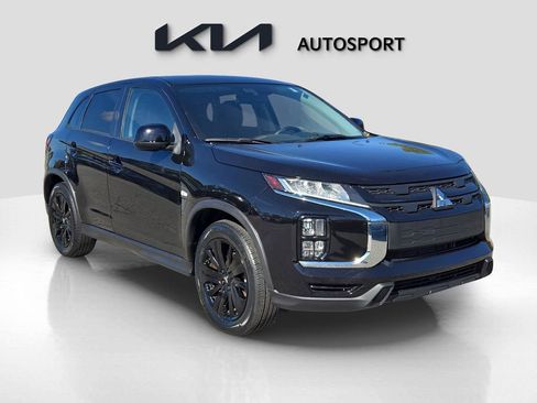 Used 2021 Mitsubishi Outlander Sport LE image 3