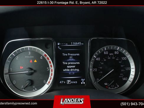 Used 2018 Nissan Titan SV w/ SV Convenience Package image 26