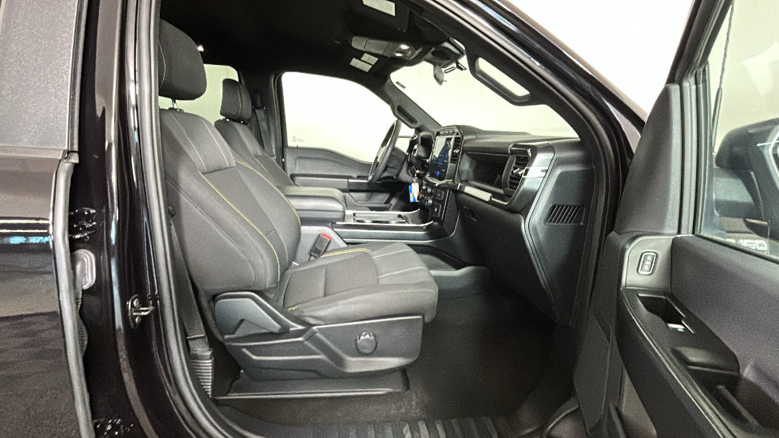 Used 2024 Ford F150 STX AWD/4WD image 34