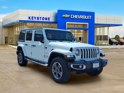Used 2023 Jeep Wrangler Unlimited Sahara w/ Cold Weather Group AWD/4WD image 1