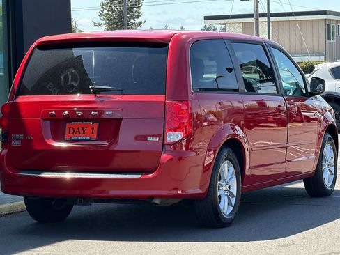 Used 2013 Dodge Grand Caravan SXT FWD image 5
