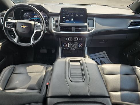 Used 2022 Chevrolet Suburban LT AWD/4WD image 9