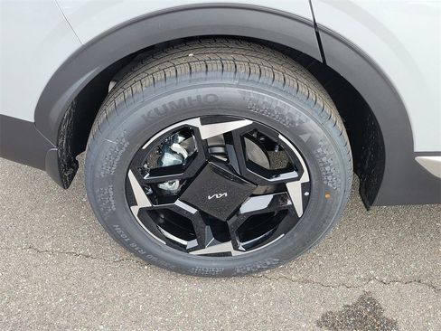 New 2026 Kia Sportage EX image 41