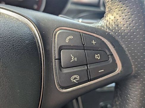 Used 2018 Mercedes-Benz GLC 300 image 10