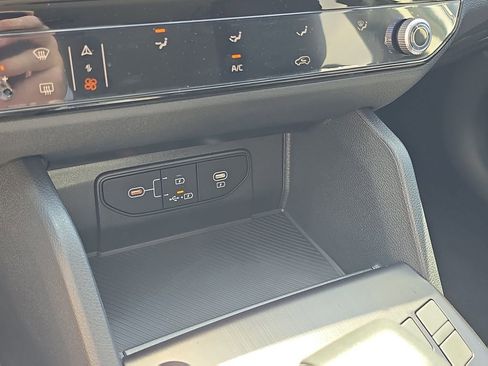 New 2026 Kia Sportage LX FWD image 25