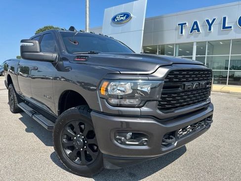 Used 2023 RAM 2500 Big Horn w/ Night Edition AWD/4WD image 4
