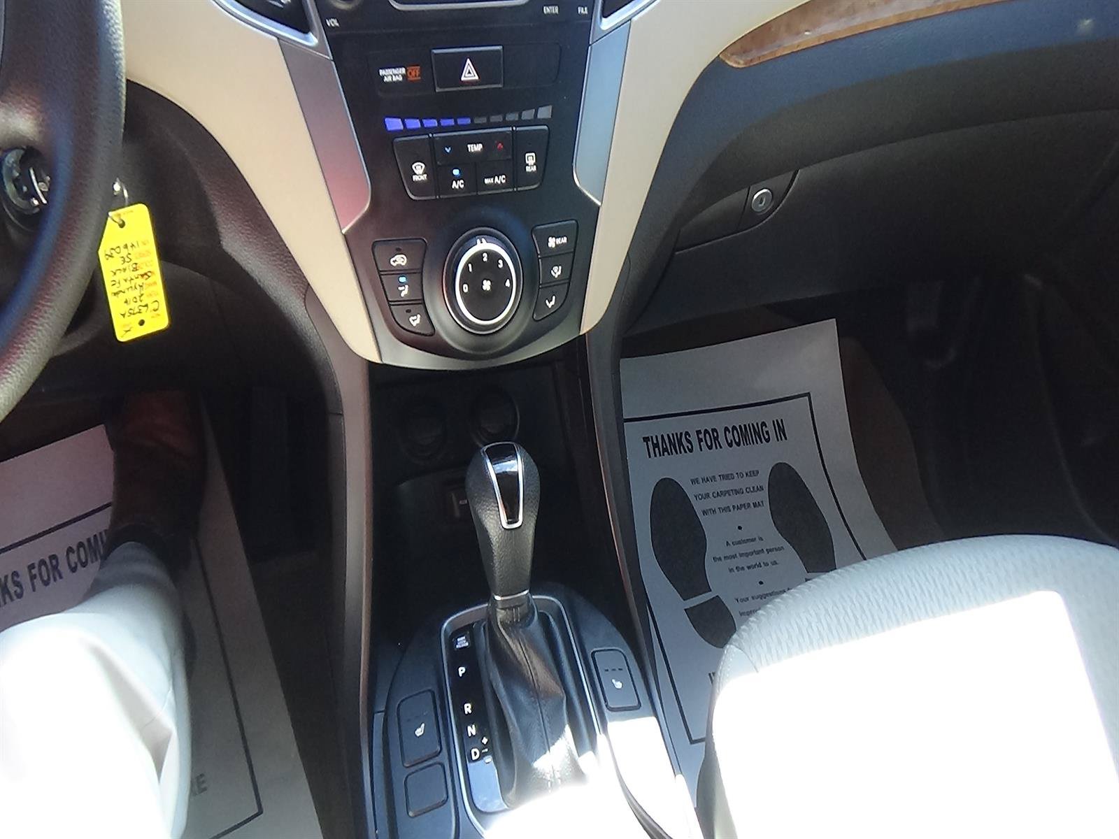Used 2016 Hyundai Santa Fe SE FWD image 24